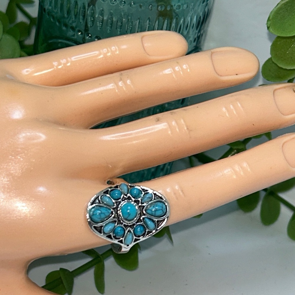 Fashion Jewelry Turquoise and Silver Ring